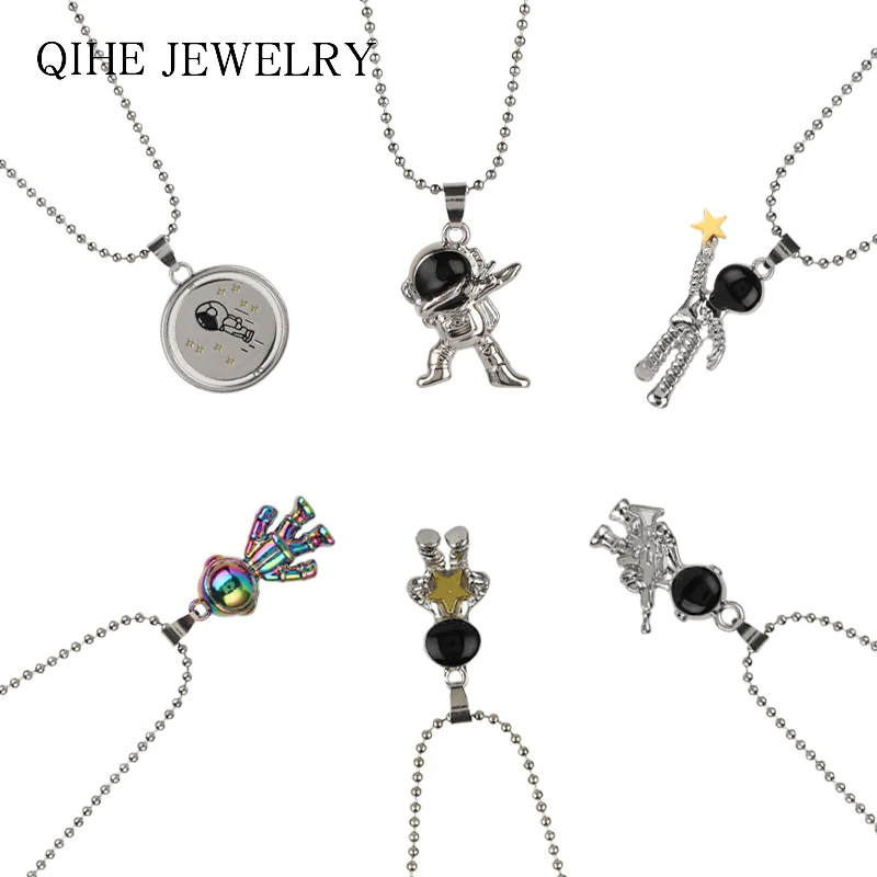 

Hypoallergenic Stainless Steel Stylish Astronaut Robot Necklace Creative Spacemen Pendant with Chain for boy