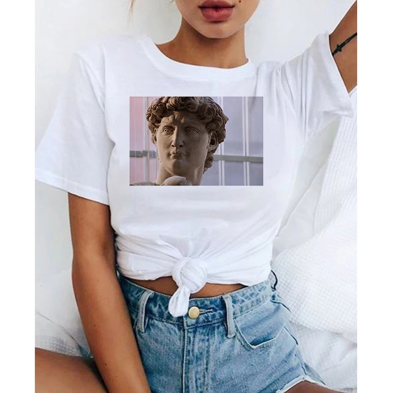 

Женская футболка с коротким рукавом, круглым вырезом и принтом