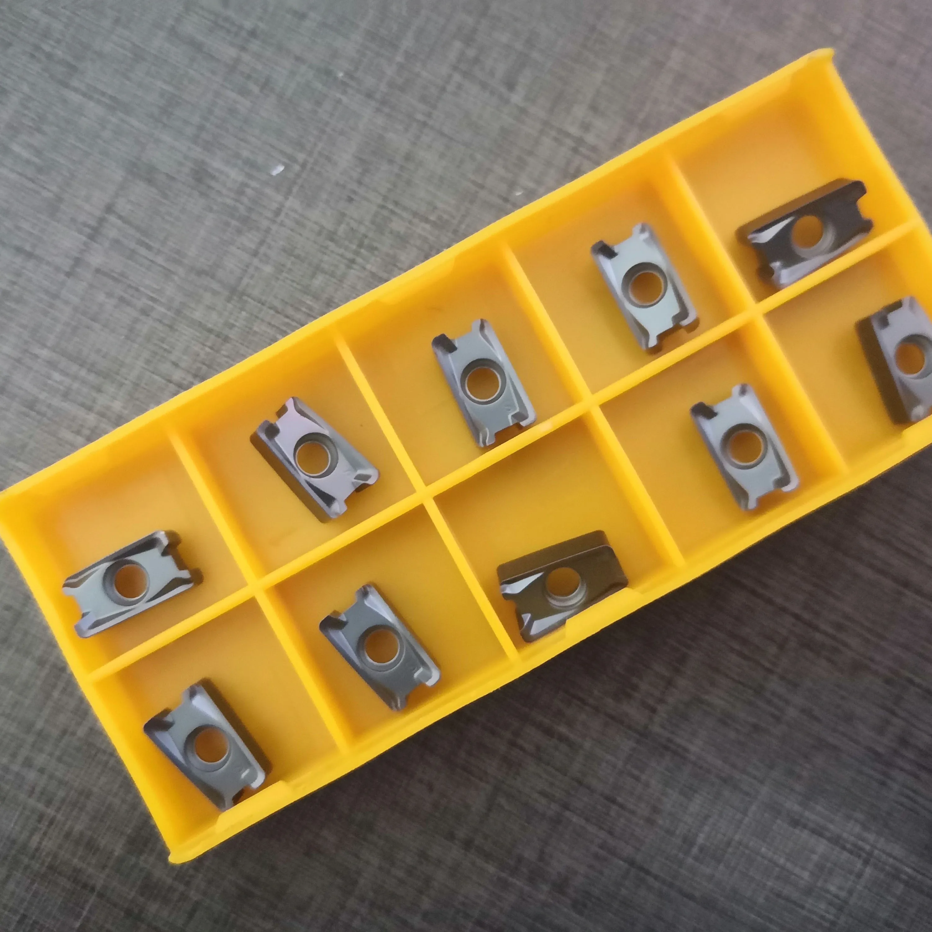 Адаптер KENNAMETAL M4 R0.8 LNMU110408 быстрая и эффективная режущая фреза карбидная с ЧПУ |