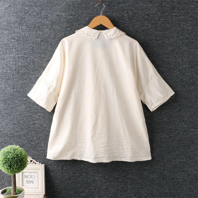 

Summer new women's fresh Lapel solid embroidery half sleeve top loose shirt white
