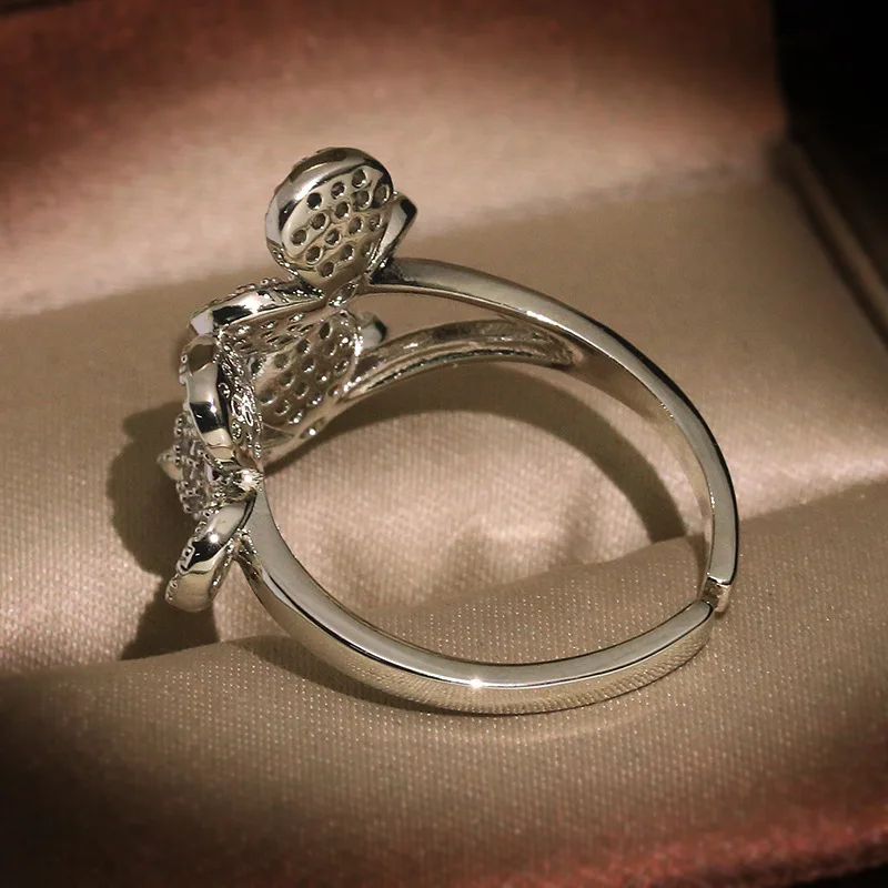 

Adjustable Cute Clover Silver Color Ring with Bling Zircon Stone Fashion Jewelry for Women Wedding Engagement Ring 2020