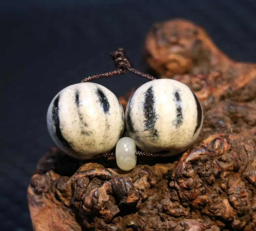 

A Pair Power Tibetan Old Agate Gray Blue Pumpkin Round dZi Bead Amulet 19MM LLZB LKbrother Saurces Top Quality Garrentee