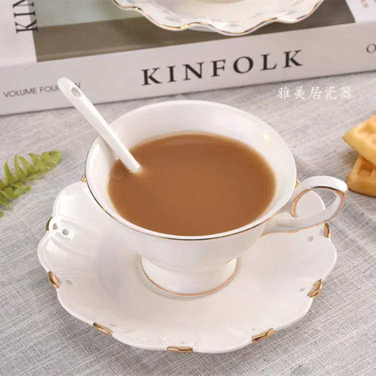 Керамическая чайная чашка в скандинавском стиле из костяного фарфора