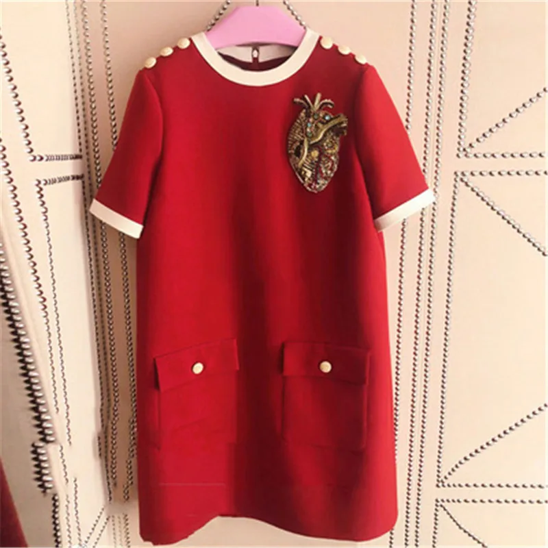 Женское красное мини платье с вышивкой расшитое бисером коротким рукавом