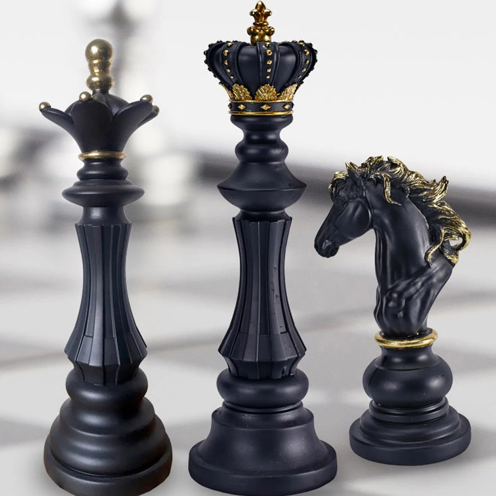 

1PCS Chess Pieces Simulated Ornaments International Chess King Queen Knight Furnishing Articles Home Decoration Resin Chess NEW