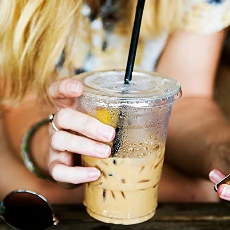 Стаканчики пластиковые без бисфенола А с плоскими прорезными крышками