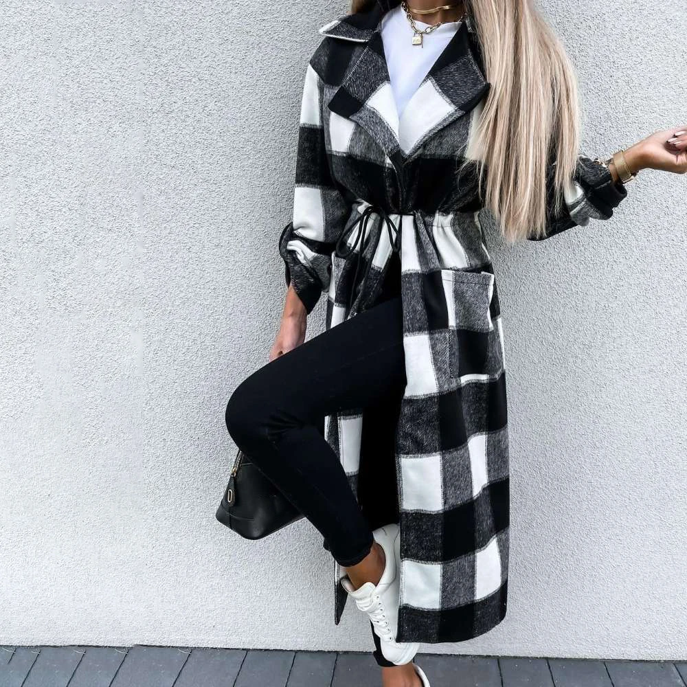 Модное длинное шерстяное пальто в клетку с отложным воротником женское