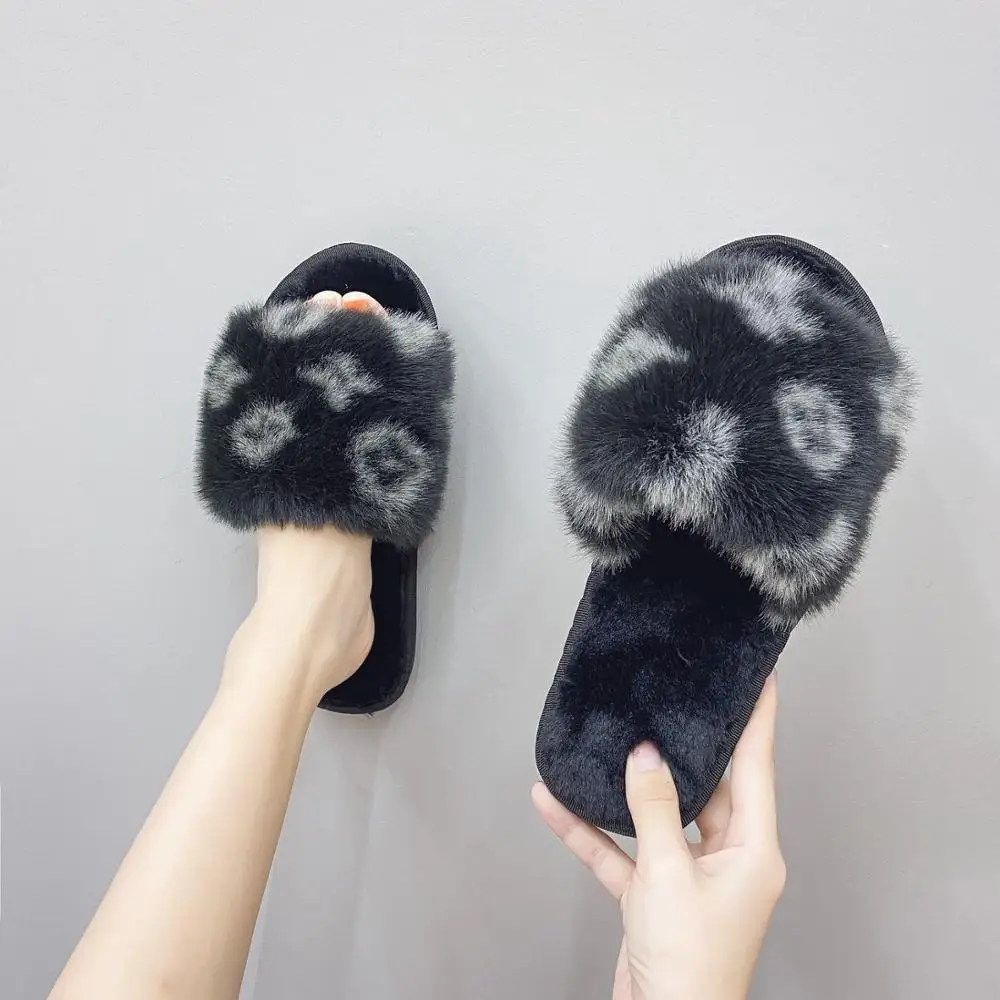 

women shoes Home Slippers Winter Warm Woman Slip on Slides Female Faux Fur Slippers Large size 35-41 wholesale femmes Slippers