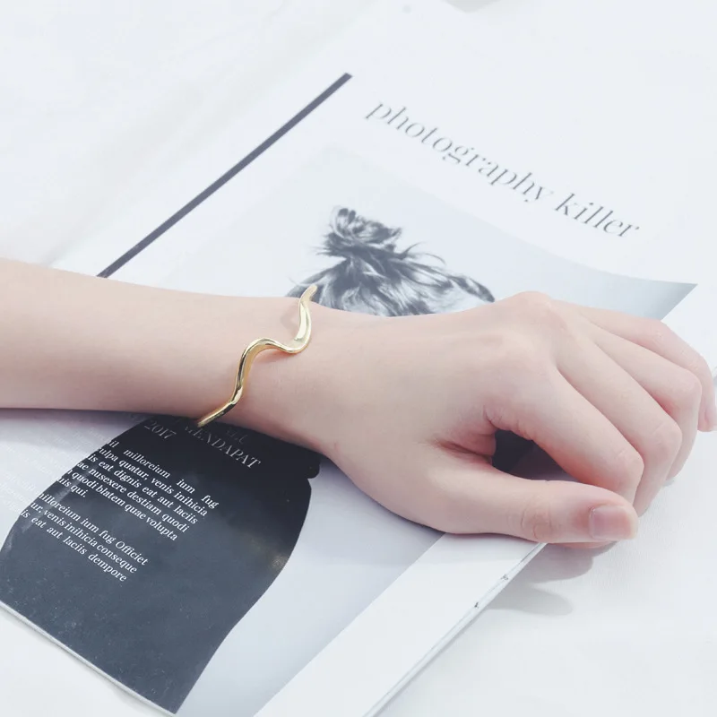 

MEYRROYU 925 Sterling Silver Bracelet Minimalist Wave Bracelet Women's Valentine's Day Best Gift Jewelry Wholesale