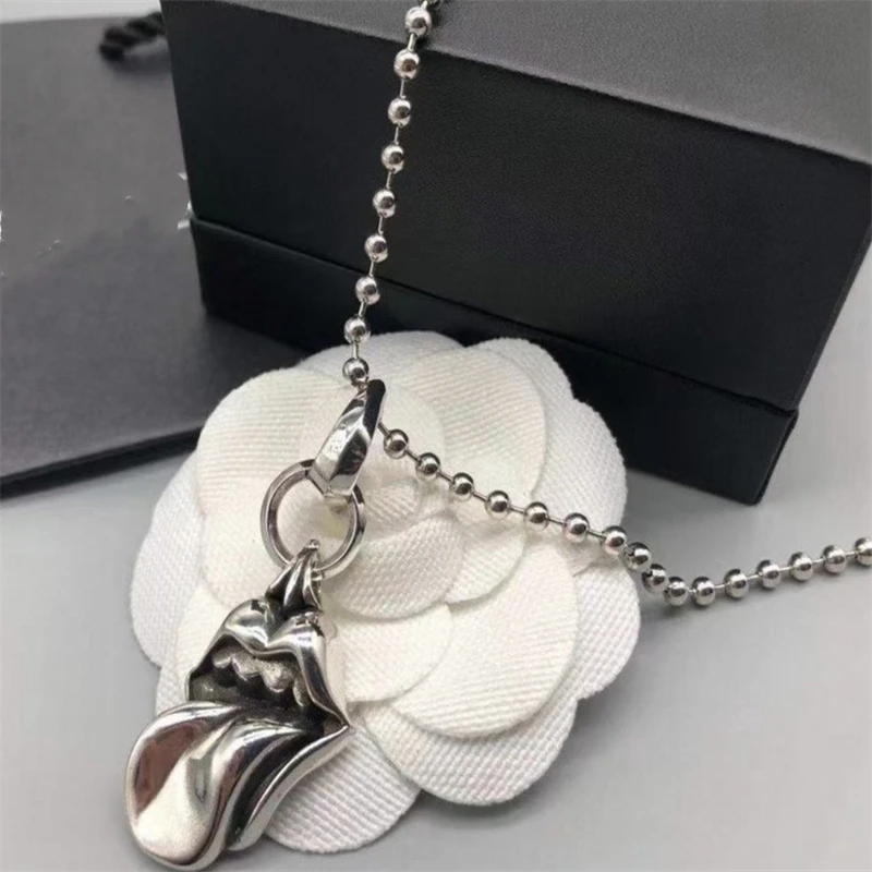 

New Crow Big Tongue Pendant Men's Personality Lip and Tongue Necklace Punk Trend Crow Tongue Party Necklace Jewelry Wholesale