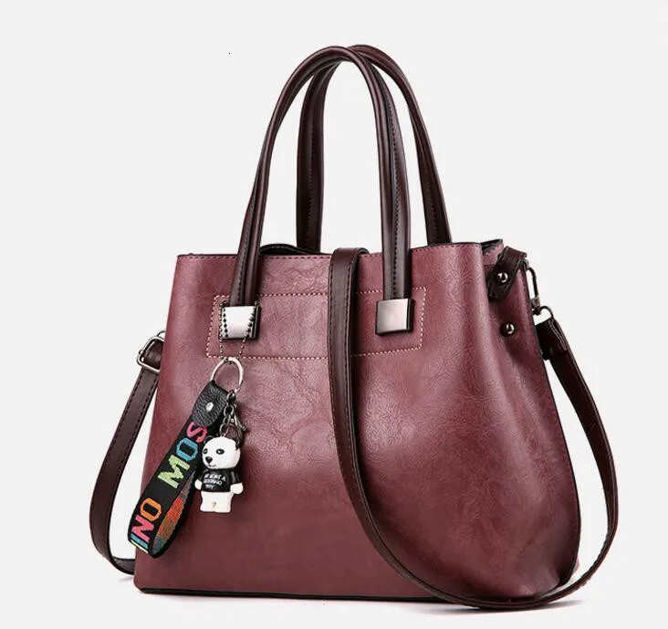 Сумка-ведро для женщин с подвеской в виде медведя кожаная сумка через плечо