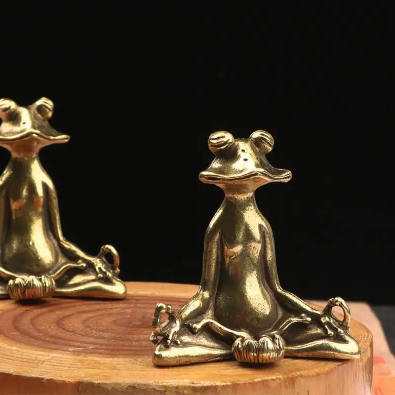 

Incense Burner Vintage Brass Sitting Zen Small Ornament Retro Brass Meditate Zen Buddhism Frog Statue Desk Ornament Tea Pet