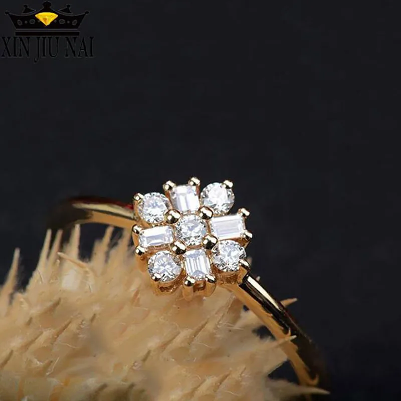 Кольцо из серебра 925 пробы с квадратными бриллиантами инкрустацией 14-каратного