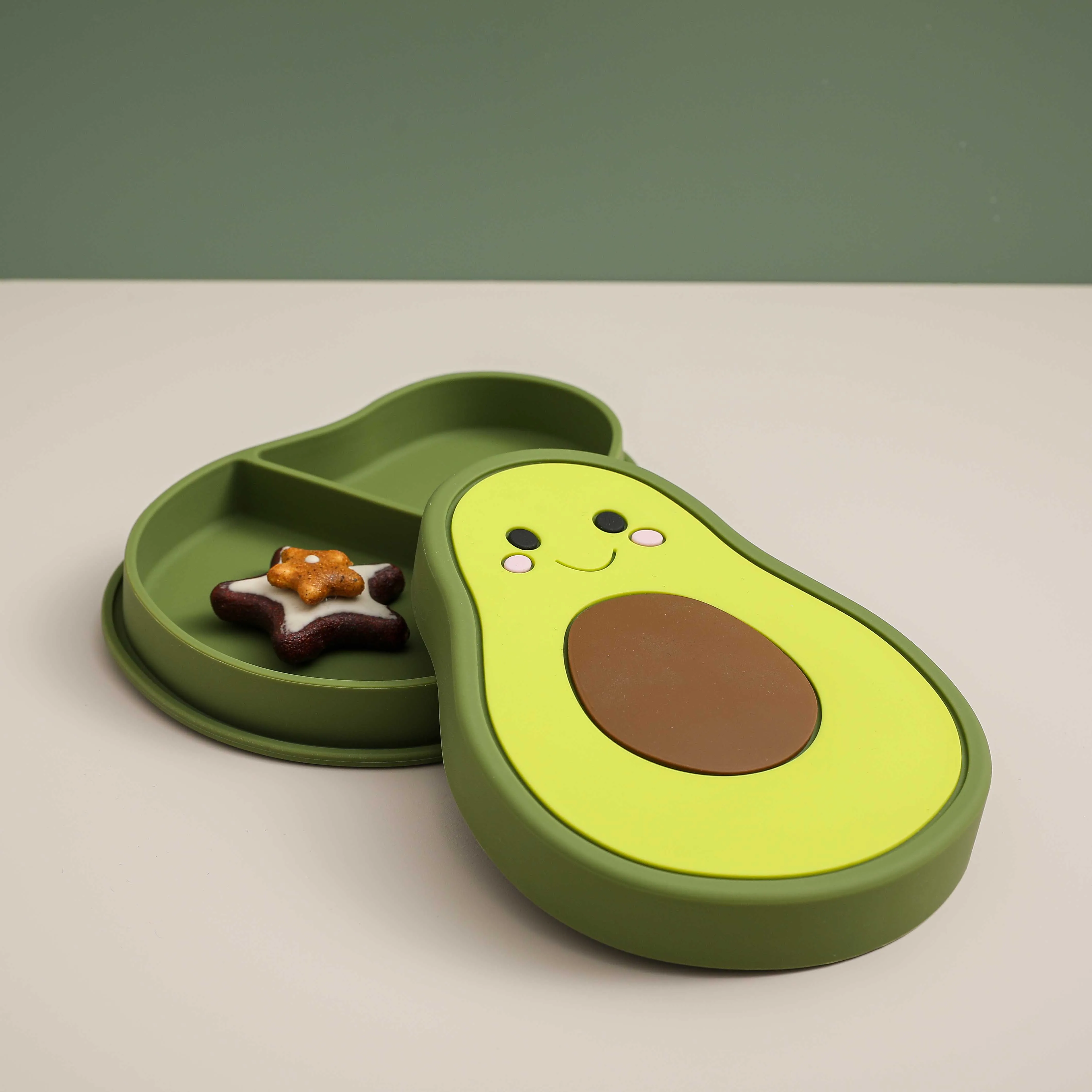 New Baby Feeding Silicone Dinner Plate Tableware Cartoon Avocado Kids Dishes Baby Eating Dinnerware Set Anti-hot Training Plate