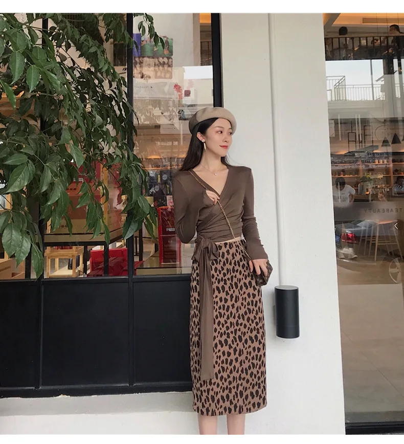 

2021 Spring Autumn New Lace-up Waist Ladies Knit Sweater Leopard Print Leopard Skirt Women Suit
