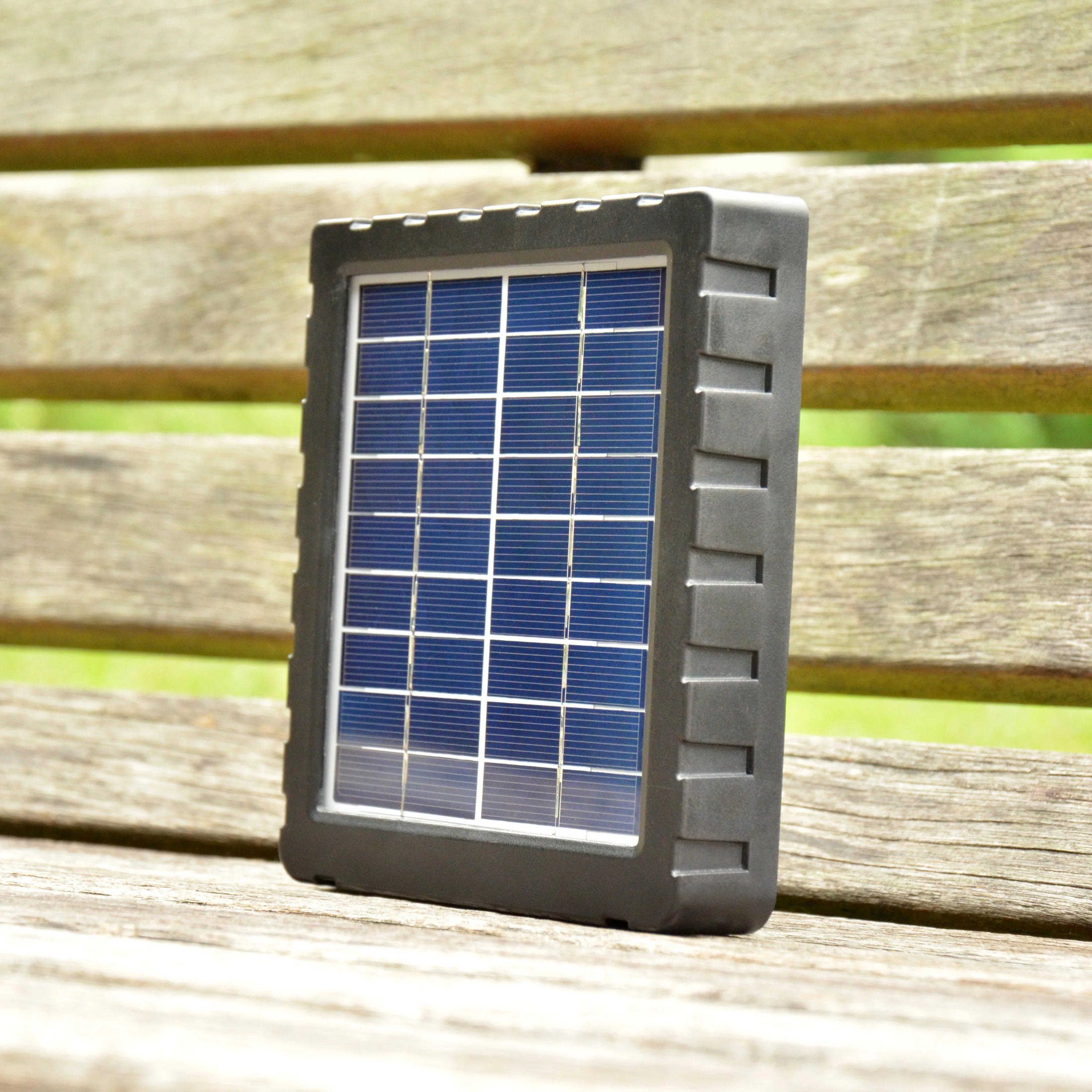 

Outdoor Waterproof Solar Power Game Hunting Trail Camera Solar Charger
