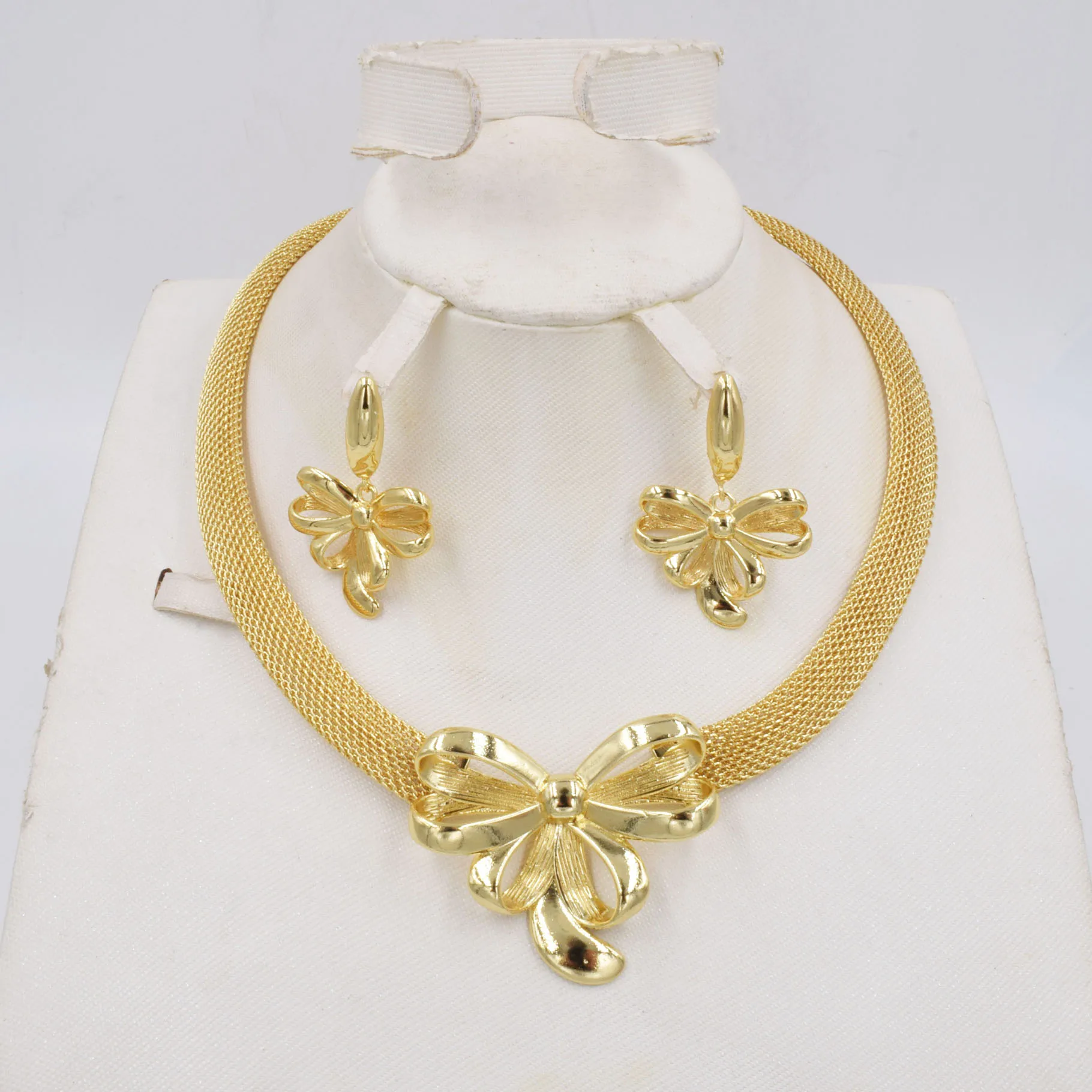 Комплект из колье серёг браслета и кольца|Ювелирные наборы| |