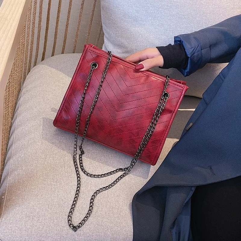 Сумка через плечо из мягкой кожи с цепочкой вместительная сумка для путешествий