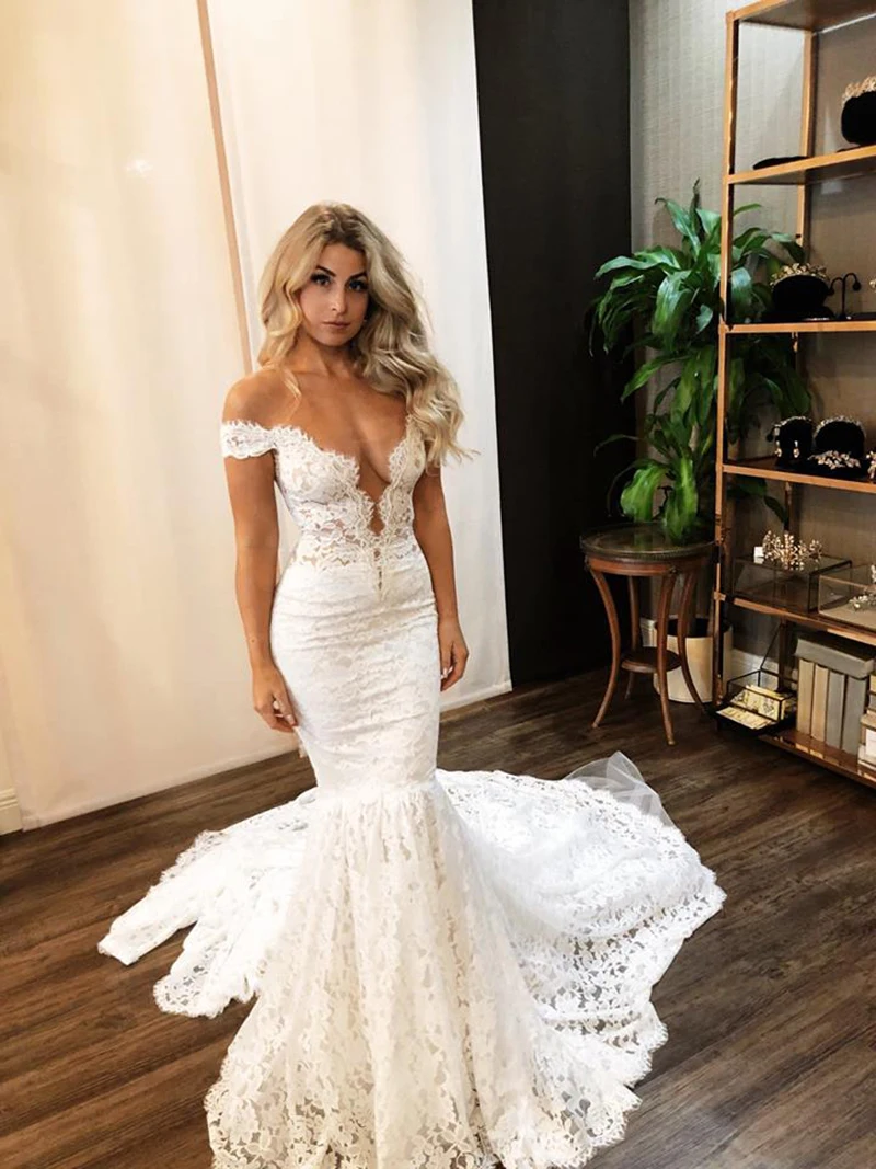 

2020 New arrival Mermaid Lace Wedding Dresses Long Off The Shoulder Sexy V Neck Wedding Gowns Sweep Train Button Bride Dress