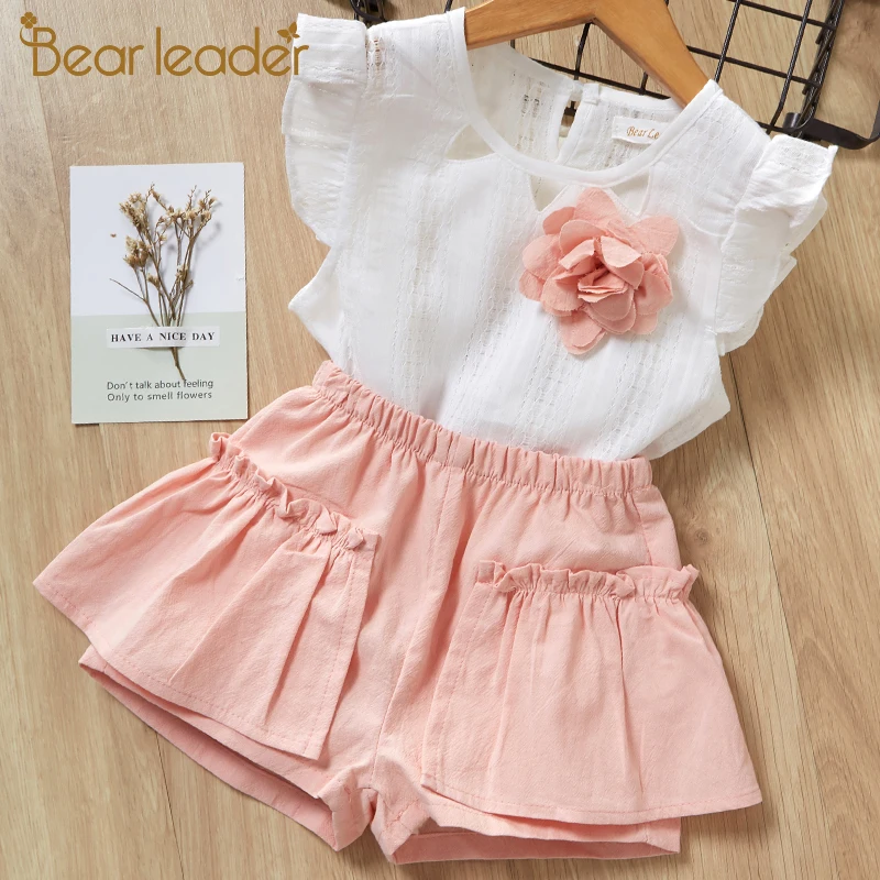 Bear leader/комплекты одежды для девочек; коллекция года; Брендовые костюмы для девочек; летняя футболка без рукавов с аппликацией+ шорты с цветочным рисунком; комплект из 2 предметов; одежда для детей