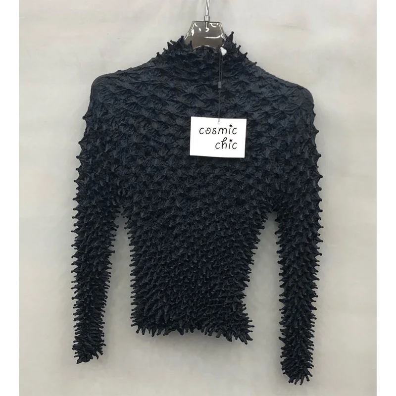 

Atheflow 21 Autumn Women Bottoming Shirt Stand Collar Long Sleeve Crop Top Diamond Letter Thorn Ball Design Back Zipper Jumper