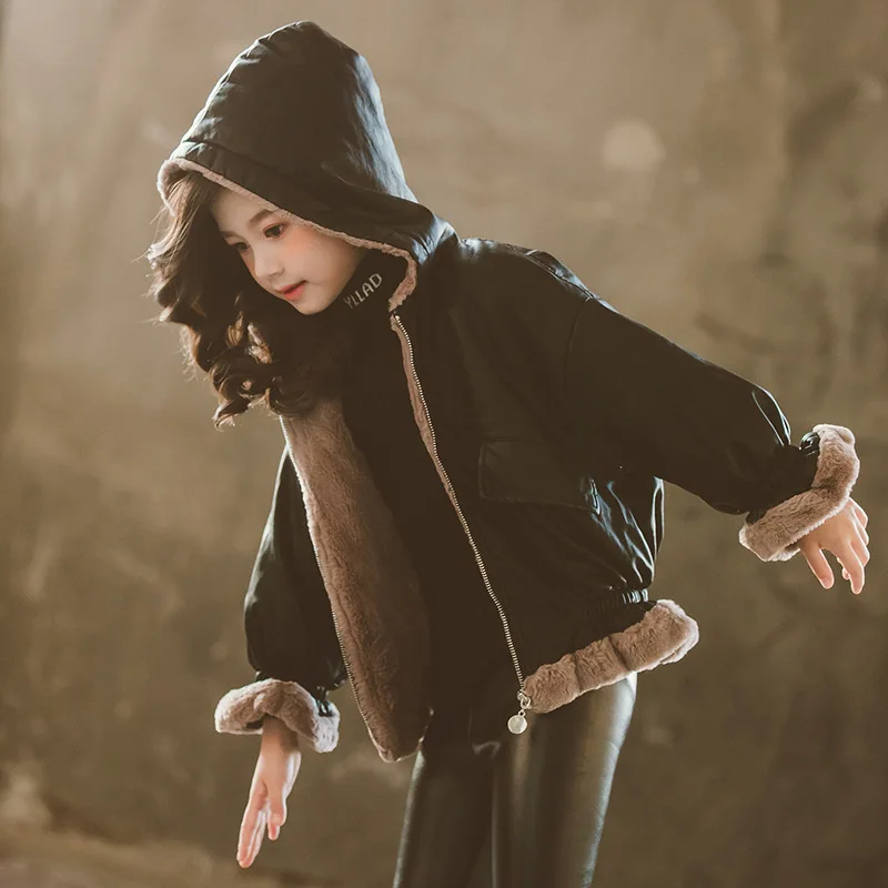 

Женская замшевая куртка с мультяшным принтом, на Возраст 4-10 лет