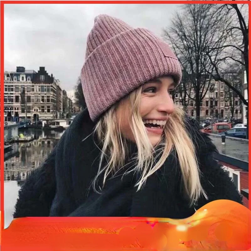 

2022 new women's winter hats knitted hats smiley couple hats ladies thread knitted hats women's hats