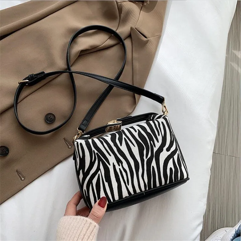 

2021 New Women Leather Shoulder Bags Striped Cross Body Bags For Girls Lock Mini Bags Brand Totes Drop Shipping M792