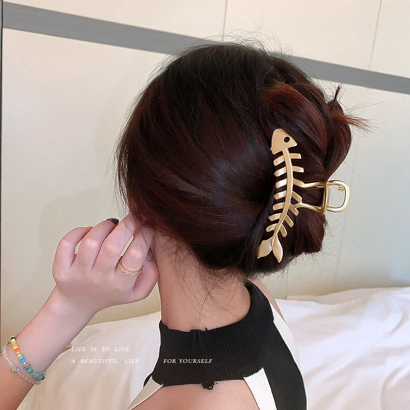 

2021 Fishbone Rhinestone Hair Catch Clip Shark Clip Women Barrettes Metal Hair Accessories Hairclips Girls Ornaments Crab Bands