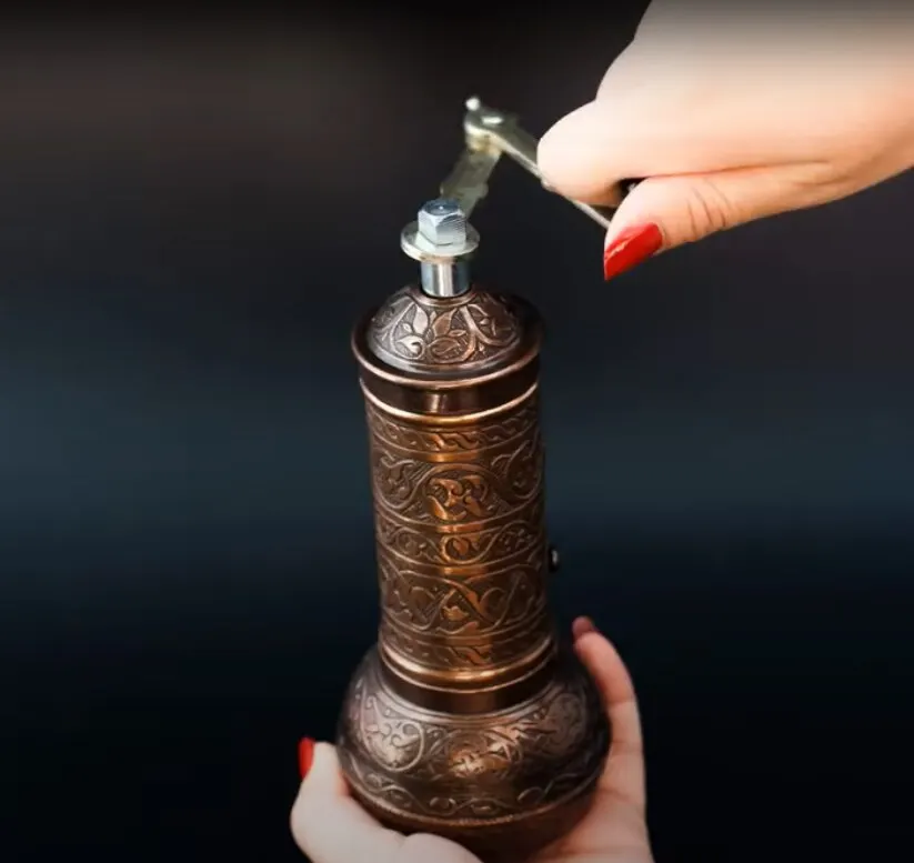 Comprare Macinacaffè In Rame Di Tradizione Turca Mini Macinacaffè Manuale Fatto A Mano In Acciaio Inossidabile Macinacaffè Macinacaffè