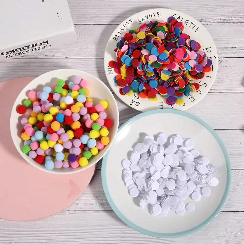 Нашивка из нетканого материала с плюшевым шариком + пушистые Помпоны набор