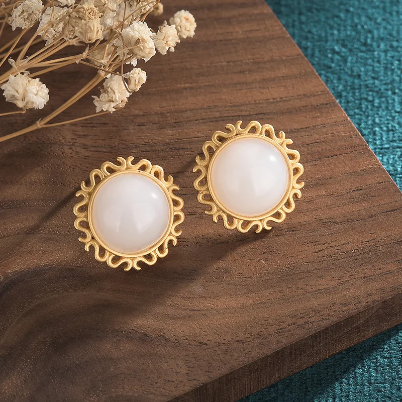

Retro White Stone Stud Earrings for Women Elegant Palace Ethnic Dating Jewelry 2022 Trend Fashion Friends Gift Wholesale M4