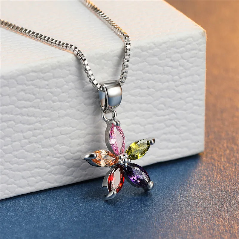 Роскошное женское ожерелье с подвеской из хрустального камня милым цветком