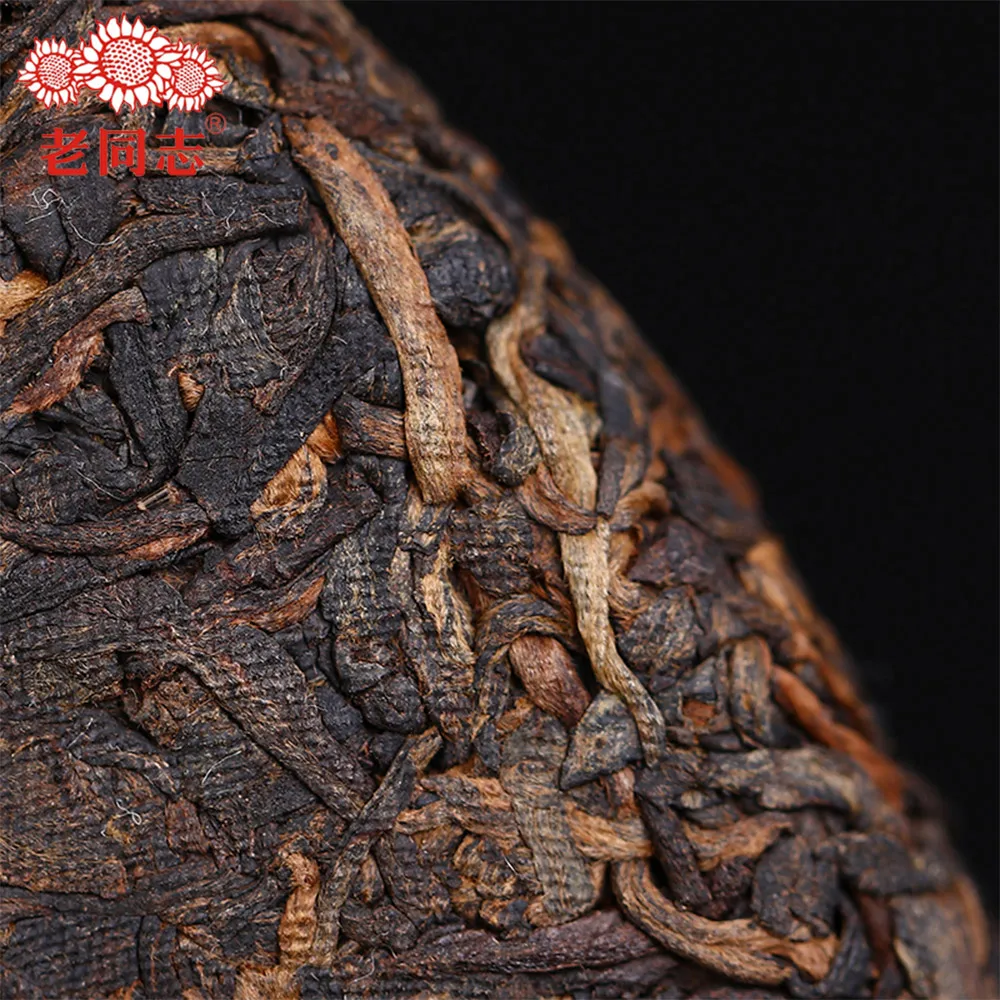 

Haiwan 2019 Shu Pu-erh Cha Old Comrade Specialty Batch 191 Ripe Pu'er Tea Cake 400g