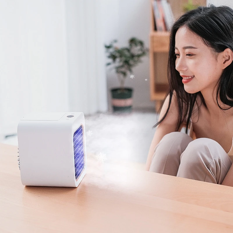 

USB Desk Mini Fan Portable Air Cooler Fan Desktop Air Cooling Fan Silent Cooler Humidifier for Office Bedroom