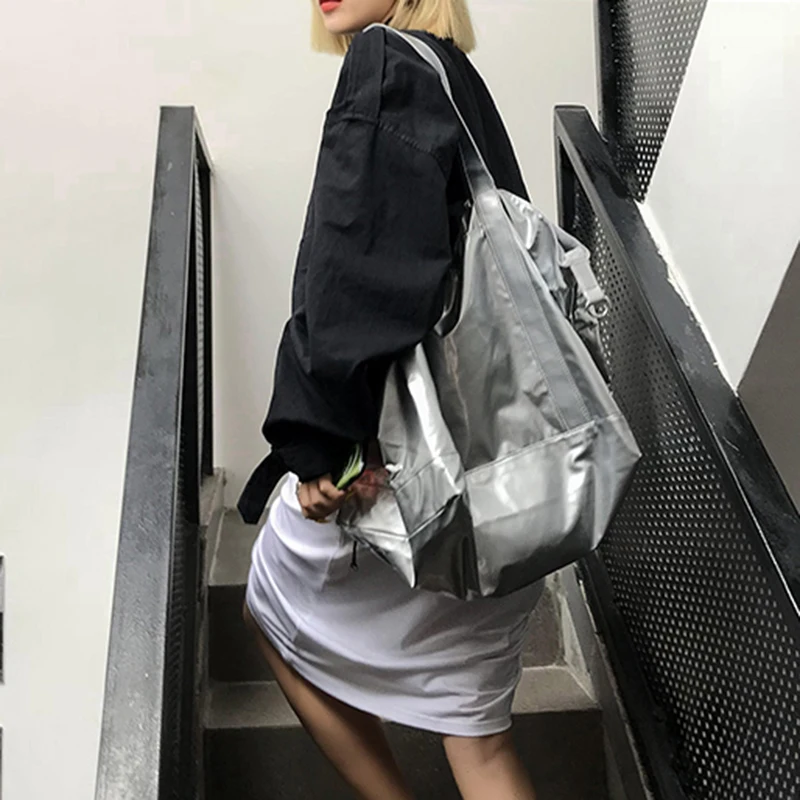 

[EAM] Women New Sliver High Capacity Black PU Leather Personality All-match Crossbody Shoulder Bag Fashion Tide 2021 18A0317