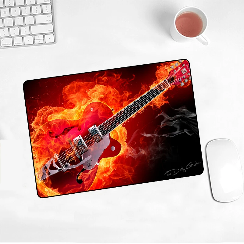 Рекламный коврик для мыши любителей музыки электрогитары 21 х26 см компьютерный