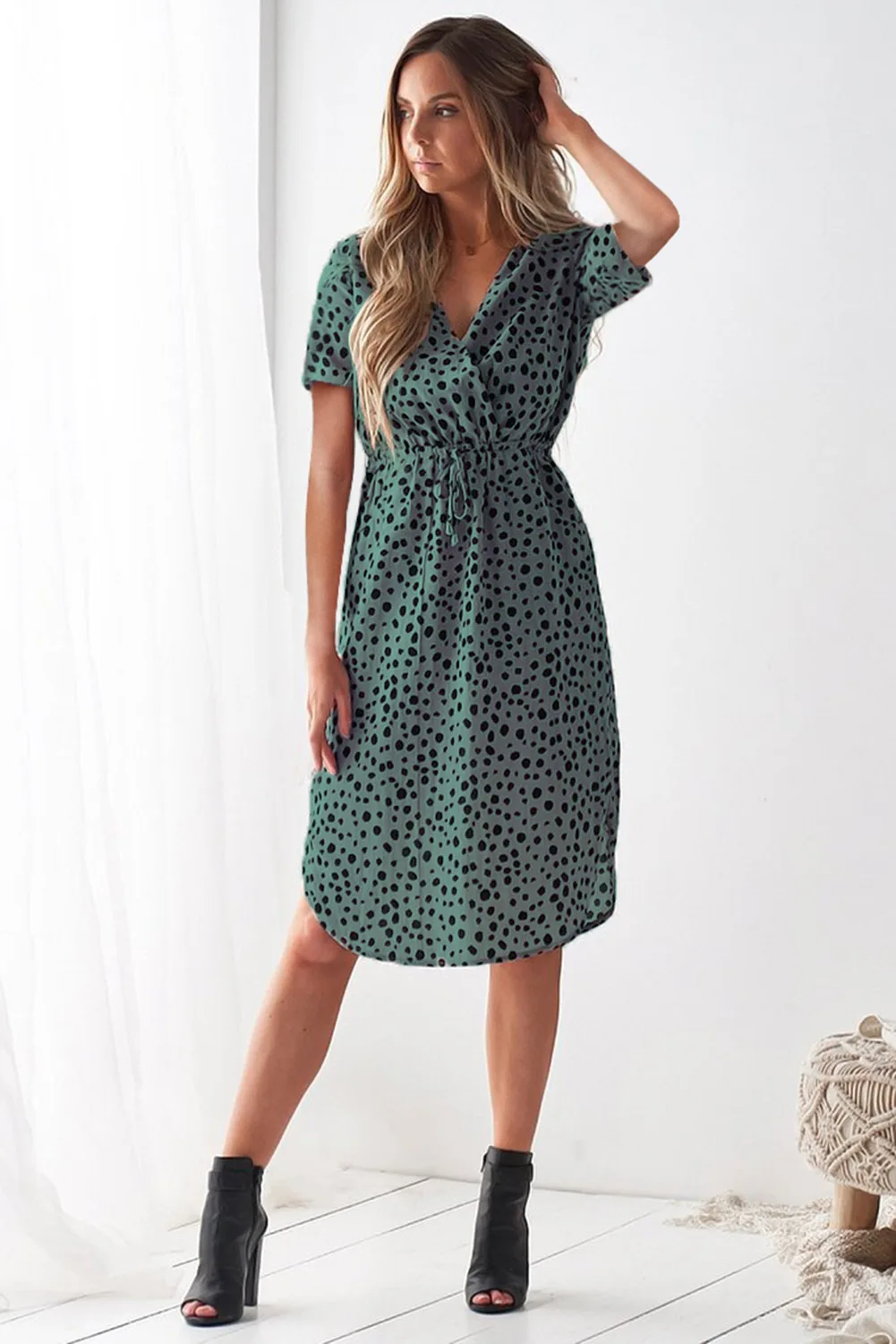 

New Women's V-neck Lace Up Dress In Pink Spring And Summer Of 2021 Printing Fashion Street Personality Dress Short Sleeve Dress