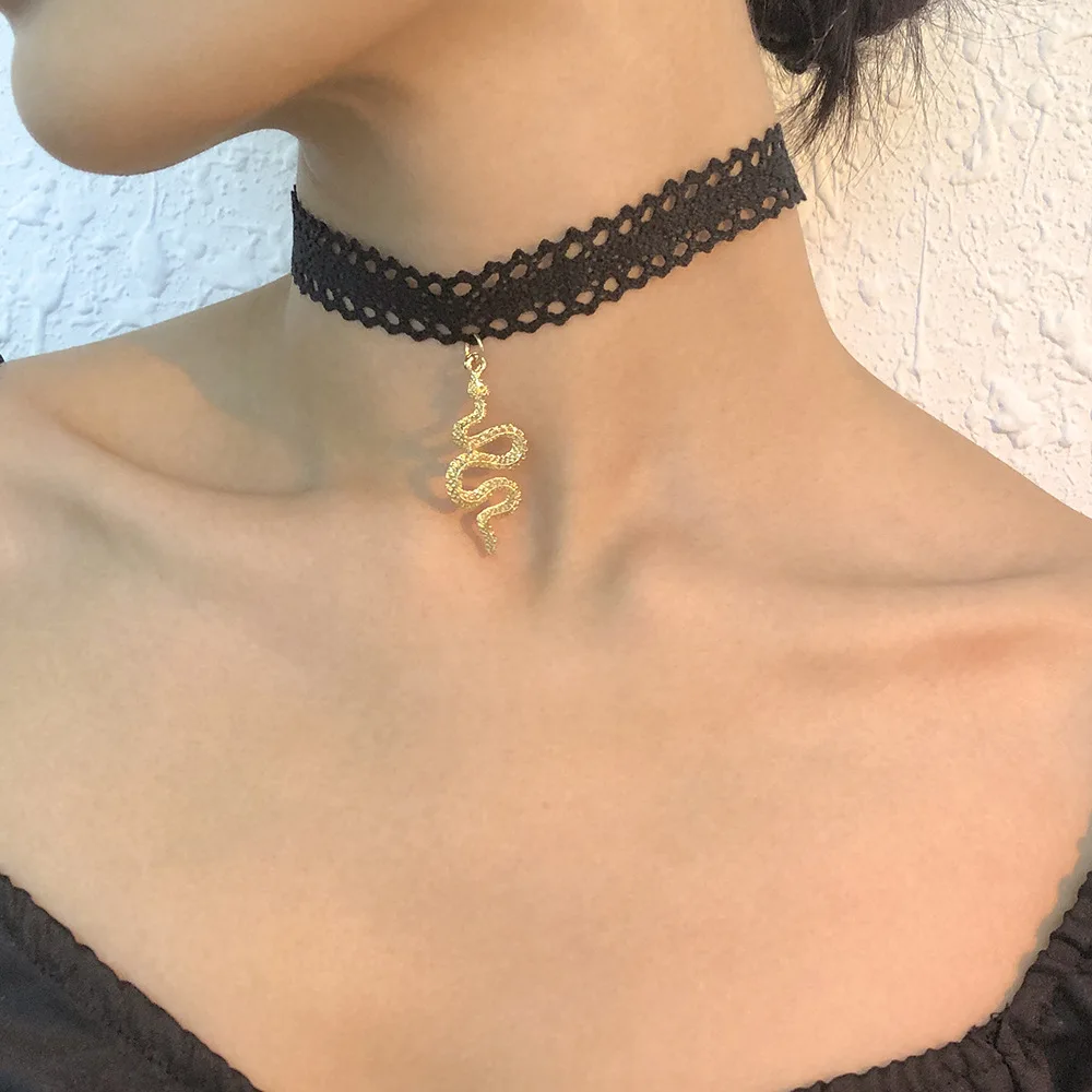 

Модное черное сексуальное кружевное ожерелье золотого и серебряного цвета с кулоном в виде змеи для женщин женское винтажное милое ожерель...