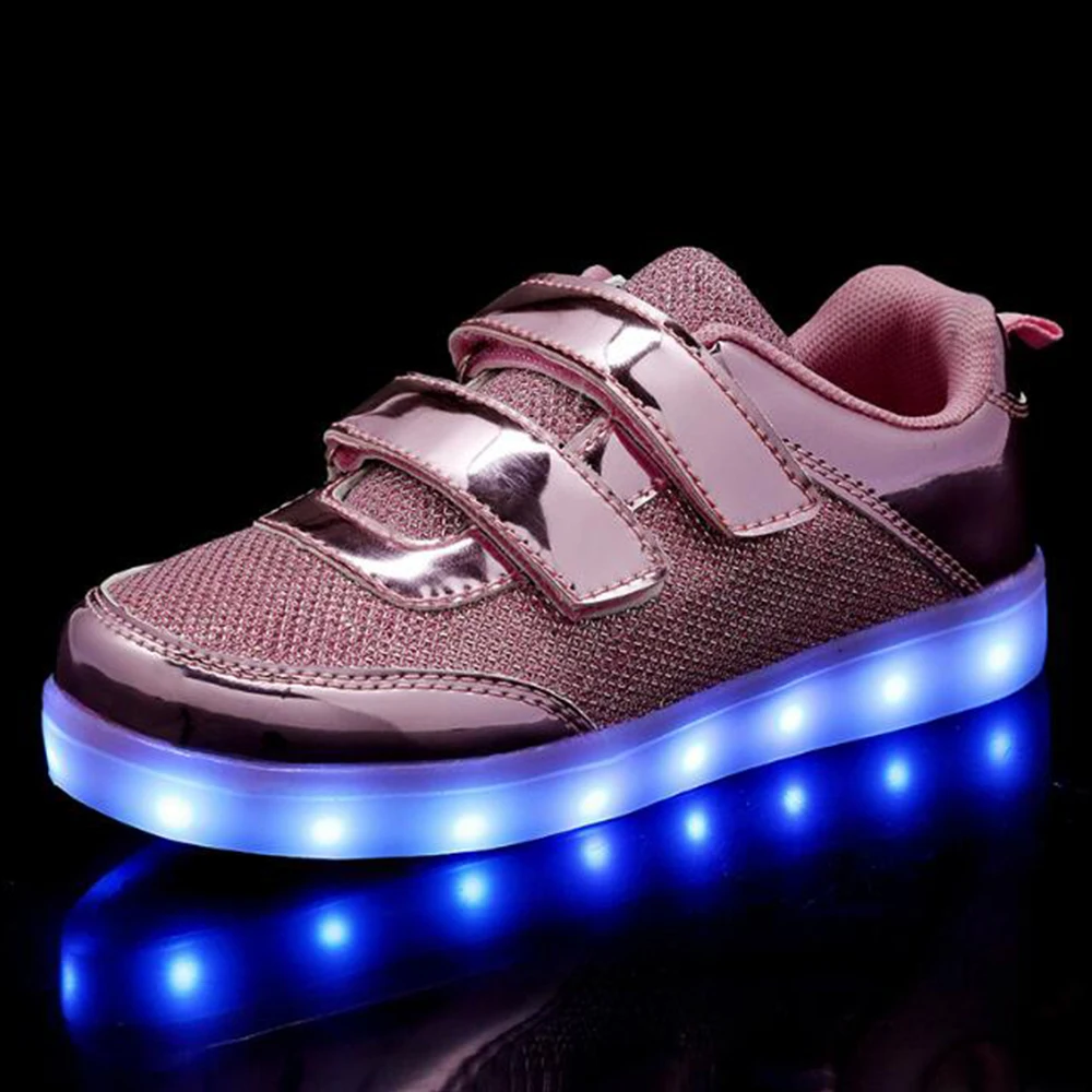 Детская обувь с подсветкой для малышей мальчиков светящиеся кроссовки
