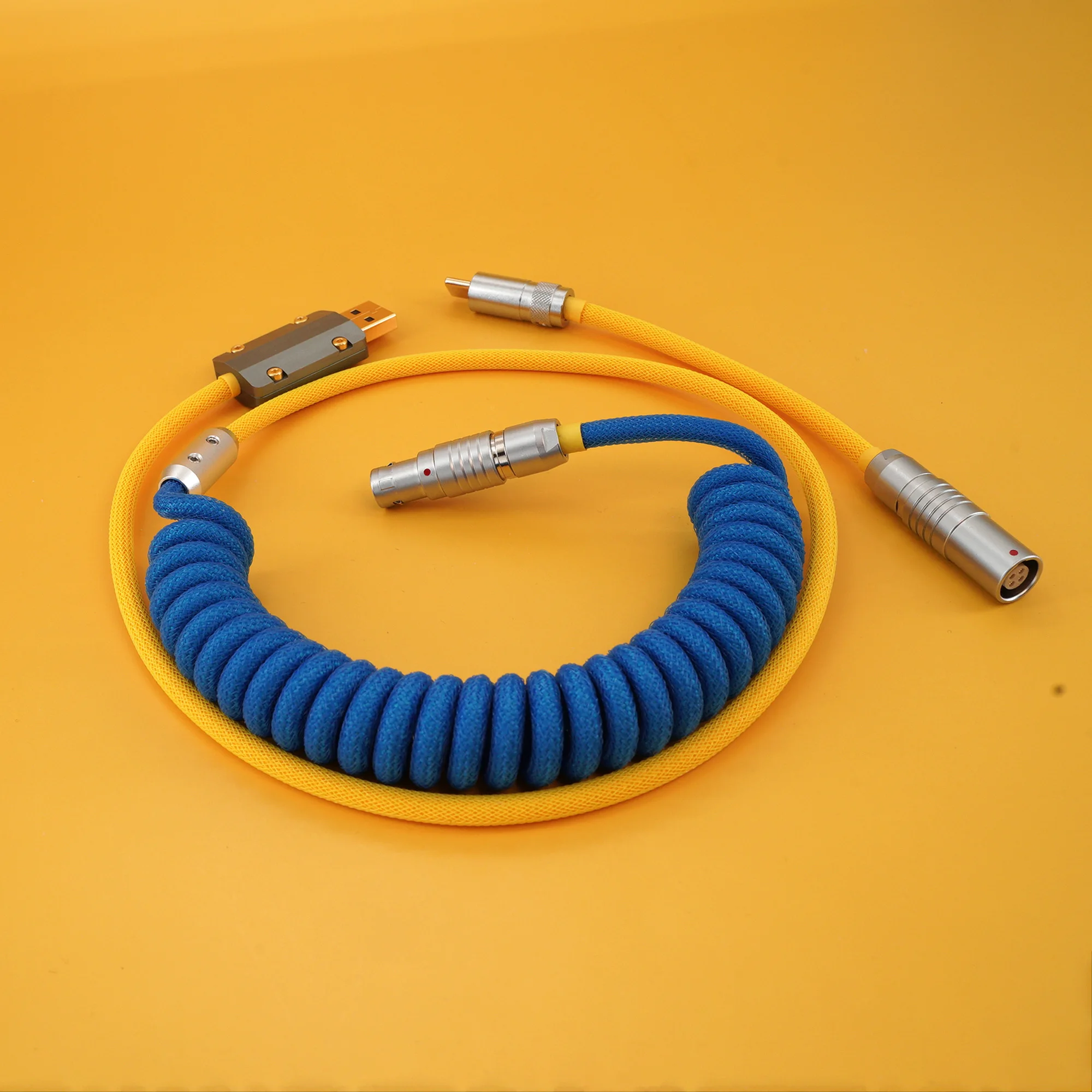 

GeekCable Leopold FC660M, цветной кабель в виде попугая, несколько соединительных соединений, соединители ручной работы, индивидуальный механический ...