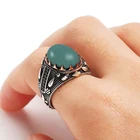Личность тренд старинный зеленый камень боковая резная капля суд кольцо для мужчин ювелирные изделия