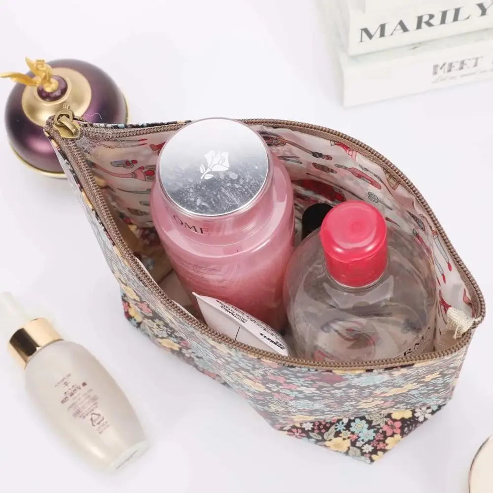 

2020 New Portable Network Red Hand Hold Fashion Waterproof Storage and Make Up Bag for Women