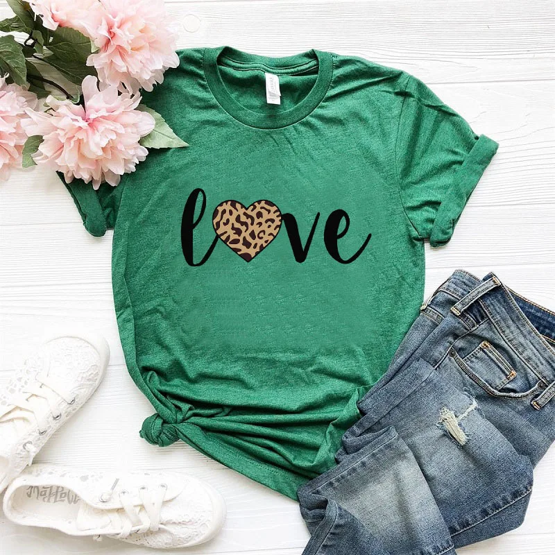 

Women t Shirt Leopard Love Letter Print Tshirt Round Neck Short-Sleeved T-Shirt Plus Size Women Clothing Summer Kawaii Tops