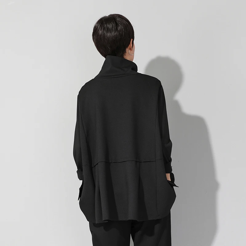 Женская водолазка с длинным рукавом черная свободная футболка большого размера