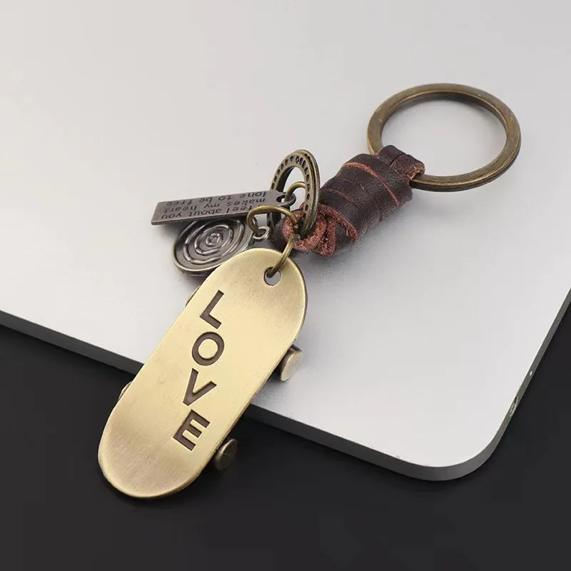 Новинка 2022 брелок из натуральной кожи в стиле панк-рок винтажные брелки с