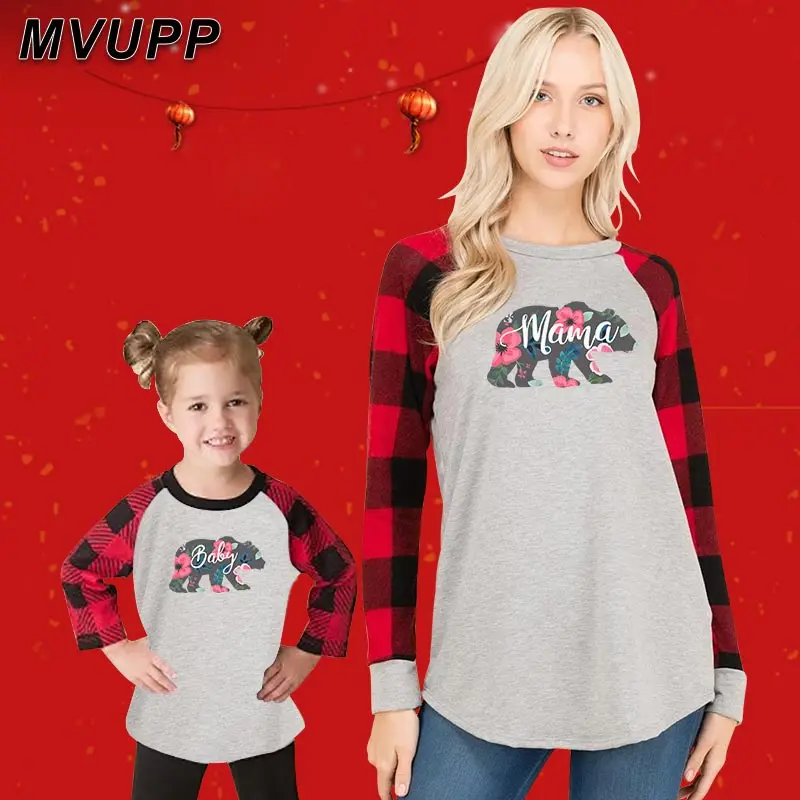 Забавная длинная футболка с рисунком медведя мамы и дочки одежда в клетку