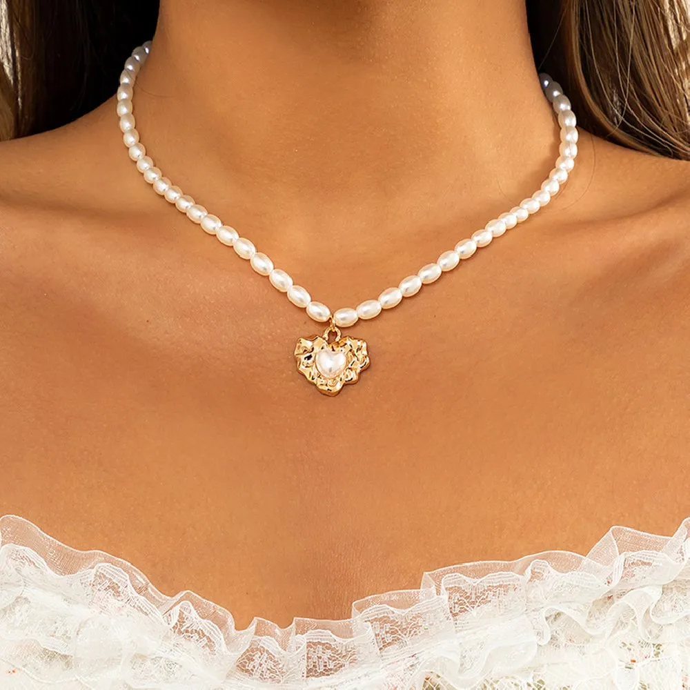 

Cosysail Simple Oval Imitation Pearls Necklace for Women Iregular Heart Pendant Necklace Party Statement Jewelry Gift 2022