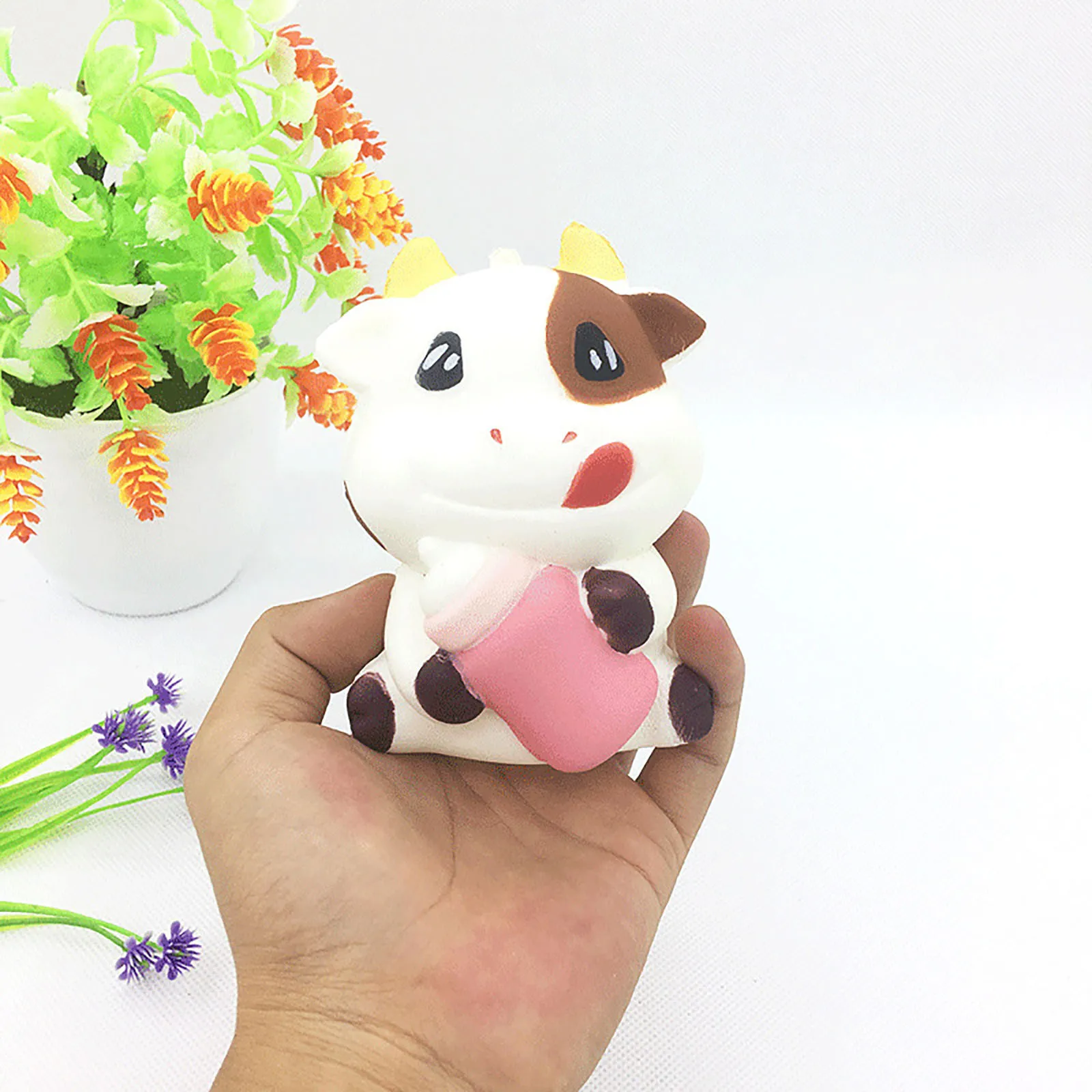 Очаровательная игрушка сжималка в виде коровы из мультфильма кавайный