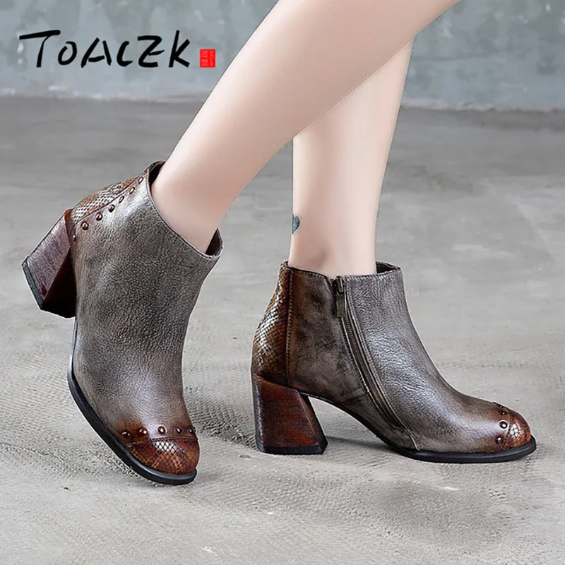 

Ботильоны на высоком каблуке, винтажные однотонные ботинки с заклепками, осенние кожаные женские ботинки ручной работы